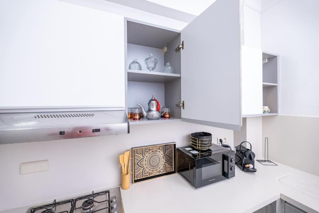 Tradition Meets Modern: 2Br Flat In Rabat Hassan Exterior photo